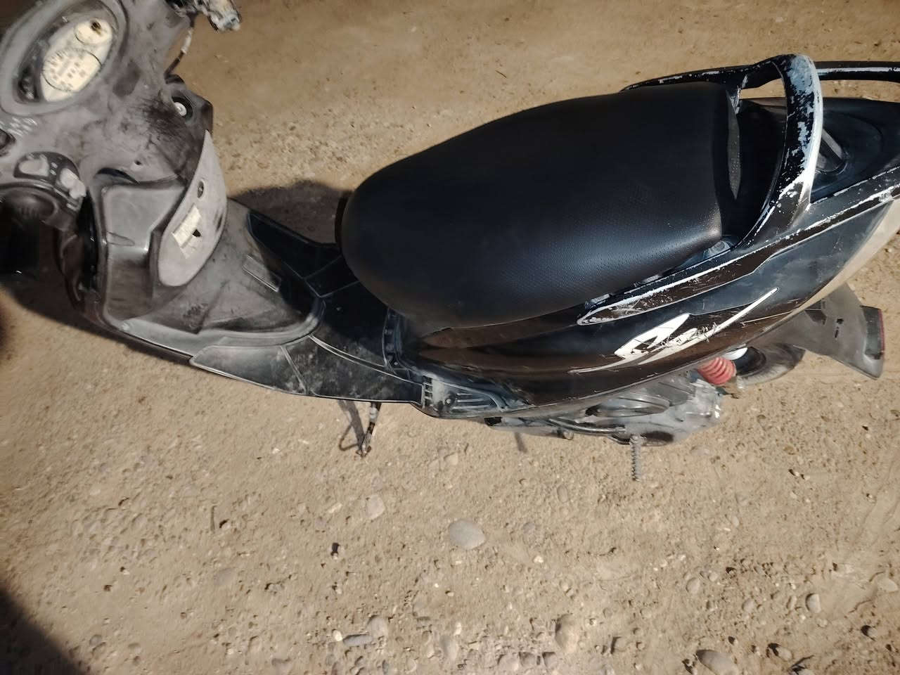 سلام عليكم دراجه لبيع والله اليوم جفتهه مكاني شعله سعر قفل 200 لف شغاله نكره سلف رقم***********
