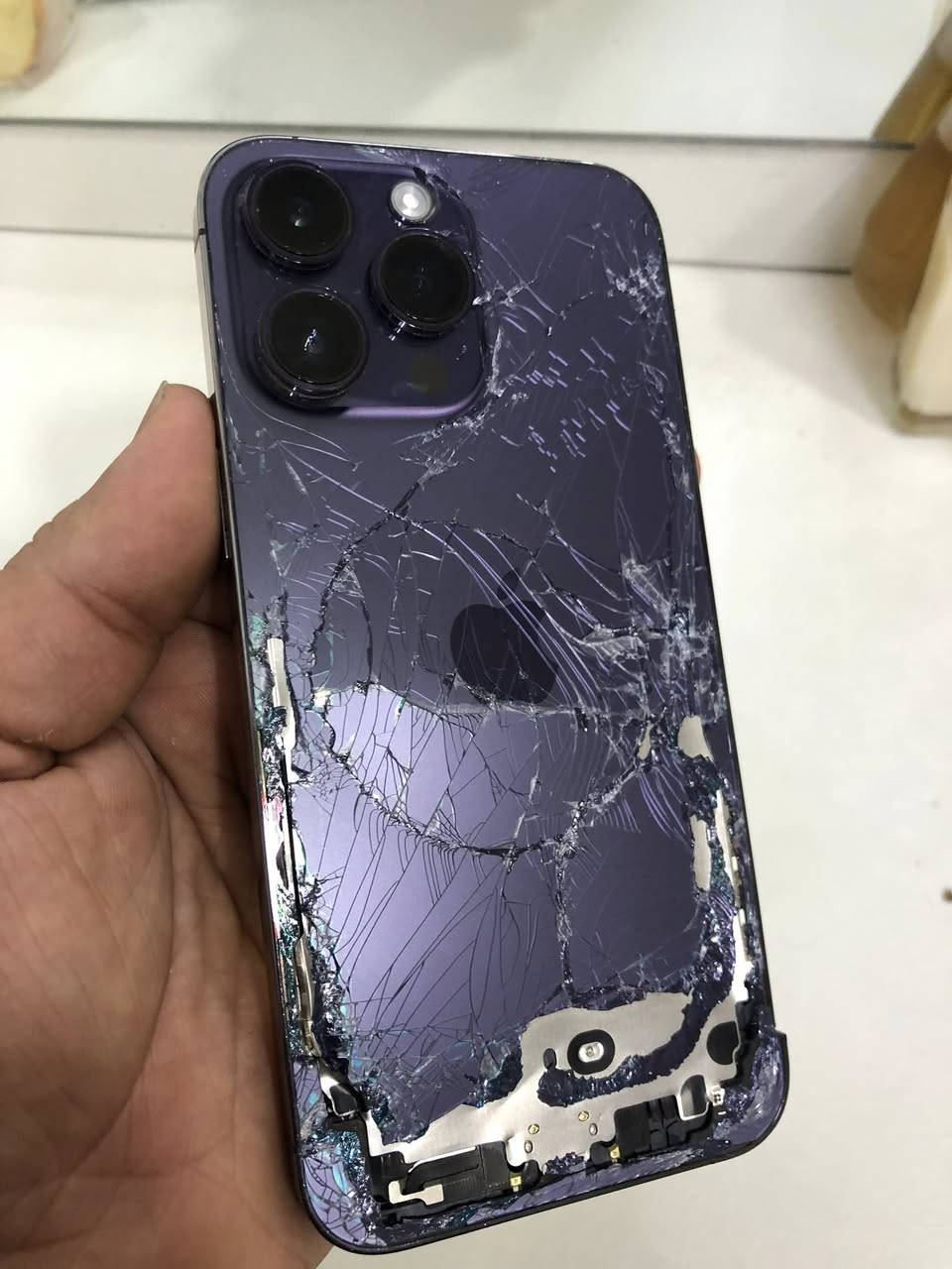 ايفون14 بروماكس
ايفون 14 بروماكس ذاكرته 256 بطاريته 83 بلاديه
جهاز وكع مني ونكسرت شاشه وبدلت بس شاشه وكدامكم شاصي مالته مكسور بس اني مستخدمه هيج علوضعه امانه الله اول مره ينفتح شاشته القديمه هم موجوده جهاز كله شغال بصمه وجه صوته تصاله مابي ايي عطل كامراته فول وتجي. تاخذه من البيت 
ويا بس كيبل الشحن سعر 475 بي مجال حق جيه لحد يكسر بي شتريته غالي مكاني بغداد بلديات اي سفسار خاص


**إذا كنت صاحب هذا الإعلان وتريد حذفه لأي سبب، رجاءا أرسل رسالة إلى الدعم الفني**