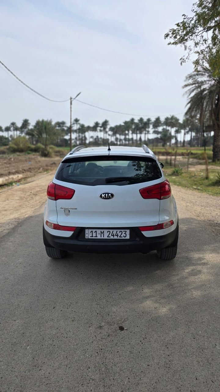 السلام عليكم كيا سبورتج للبيع موديل ٢٠١٦ خليجي سياره جديده بيه قطعتين صبغ فقط مكاني بغداد السيديه ***********
