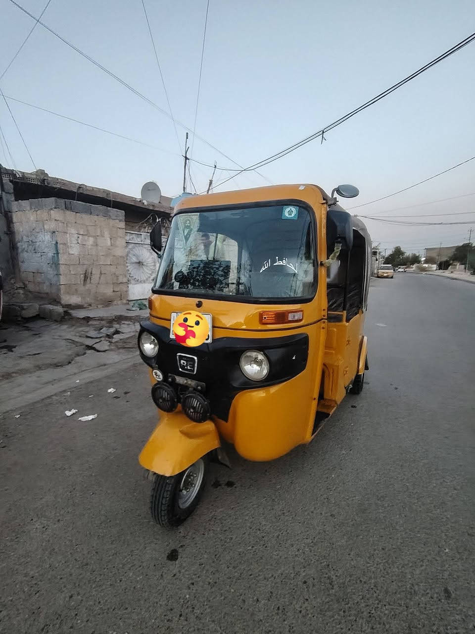 سلام عليكم تكتك للبيع رقم وسنويه رقم بغداد موديل 22شهر11 المكان الزعفرانية السعر 8ملاين الرقم ***********
