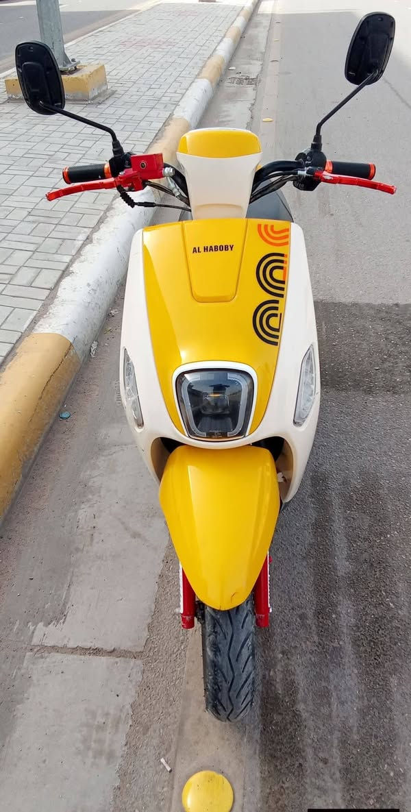 السلام عليكم دراجه للبيع فول موصفات تجي وشوف اشاير كيج سرعه كيج بانزين كله شغال   صار اقل شهر من طالعه من معرض دراجه فول موصفات بيه سويجين جهاز مال نذار بيه كله شغال  دراجه مديل 2025 شاشه كتروني دراجه فول نضافه تجي وشوف احله من صوره تخبل مكينه خرسه رقم مبايل ***********سعر تصال و تدلل
