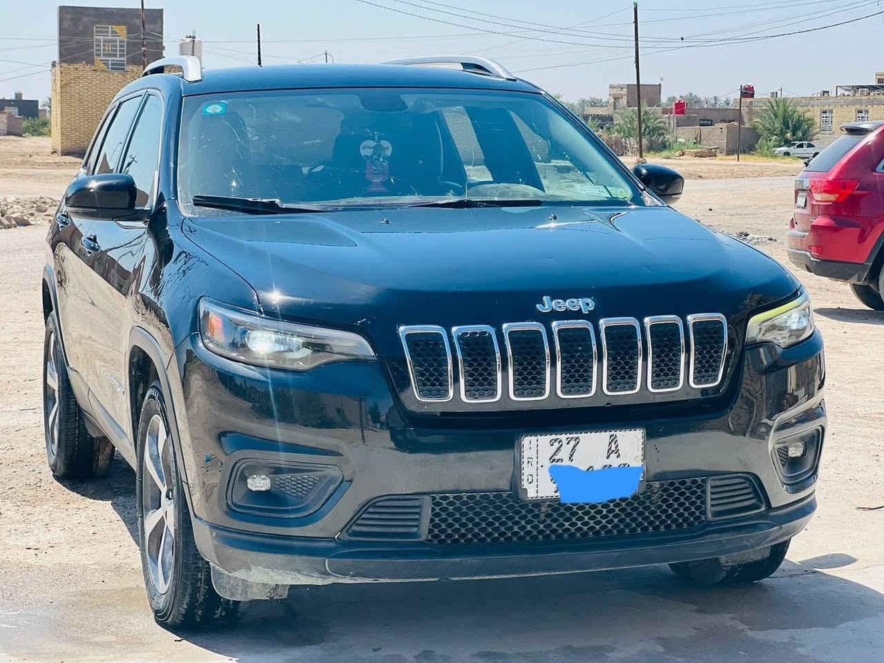 سلام عليكم للبيع جيب شيروكي بزون موديل 2019 لمتدد فول مواصفات 6سلندر ماشيه75 صور الحادث مع صور النشر سياره بسمي العنوان الناصريه
السعر 155 وبيها مجال لشراي 
الاستفسار ***********
