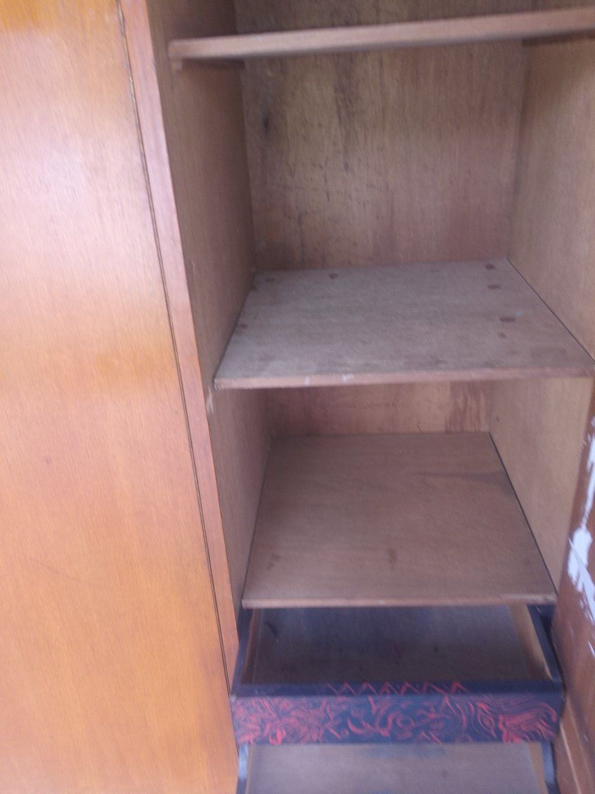 اغراض للبيع كل من وسعره مجمع حطين مقابيل المنتزه ***********
