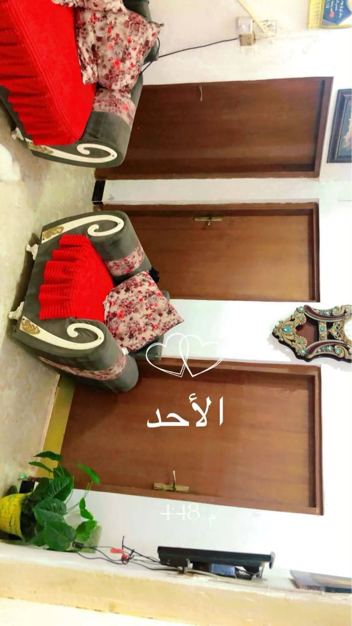 متوفر بيت 100 دولان المدخل 160 حي السلام قرب حسينية ام البنين ع السعر 43 وبي مجال للاستفسار ***********
