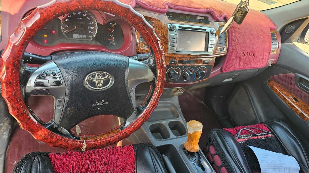 السلام عليكم فلاونزه موديل 2014 شاصي 19 رقم نكليزي واسط بسمي سنويه 2030 تريد تحويل تريد وكاله مكفوله من الكص والنقل والعيب الشرعي والضربه القويه مكينه وكير جدد لاتبخير ولاتنقيص تخم تاير جديد حداديه تبريد تدفئه السعر 168وبيه مجال بسيط *********** مكانه ذي قار
