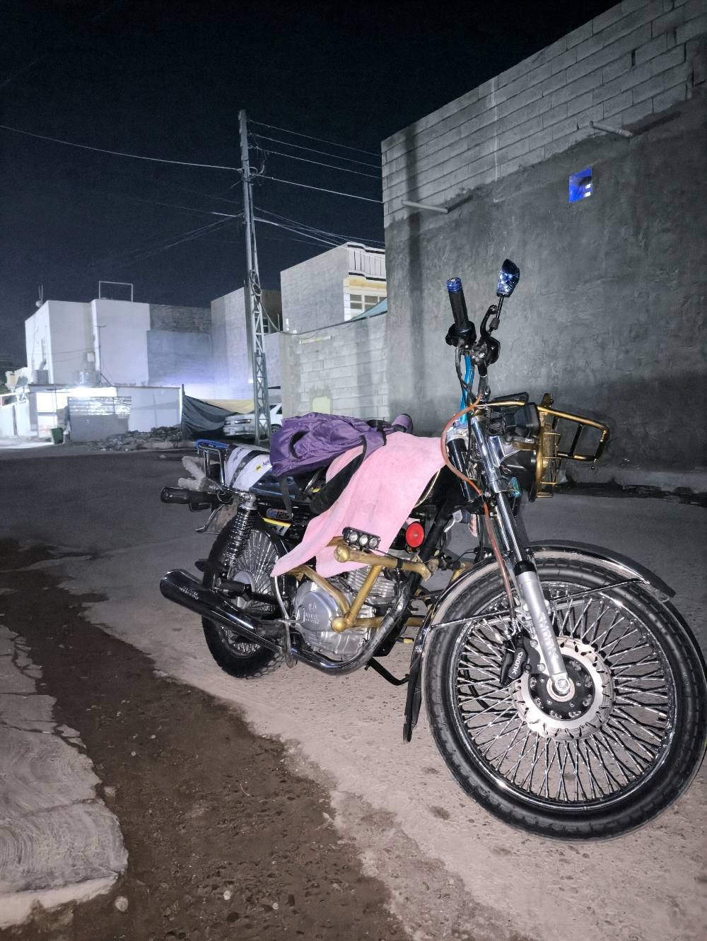بسم الله دراجة 4كير بعدها بنايلون شرط مجمبزة على اخر شي شلعة ومعدل .775وبيها مجال مكاني الرمادي الاستفسار ***********
