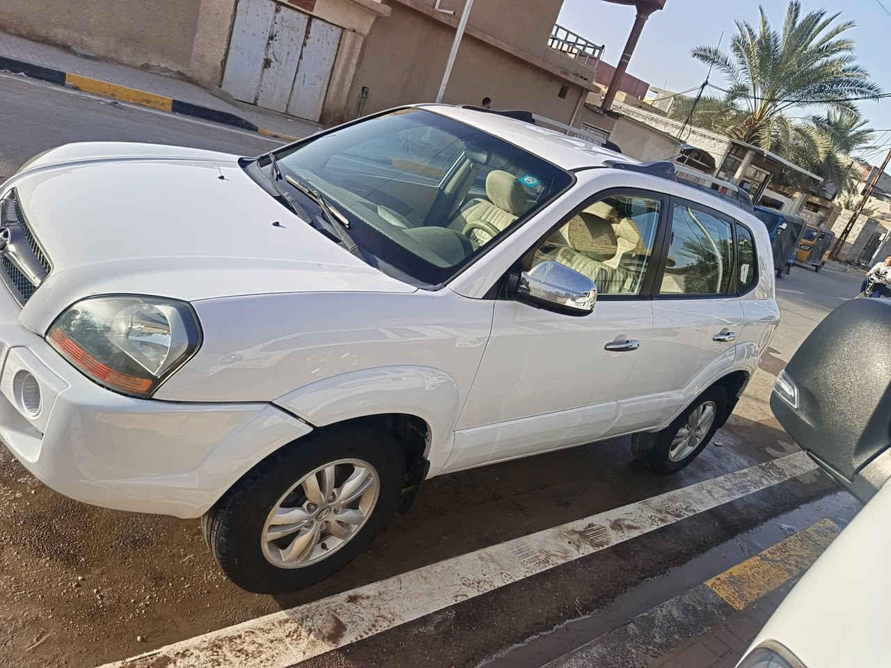 سلام عليكم توسان.2010 للبيع بسعر 115 مكاني ديالى الخالص ***********
