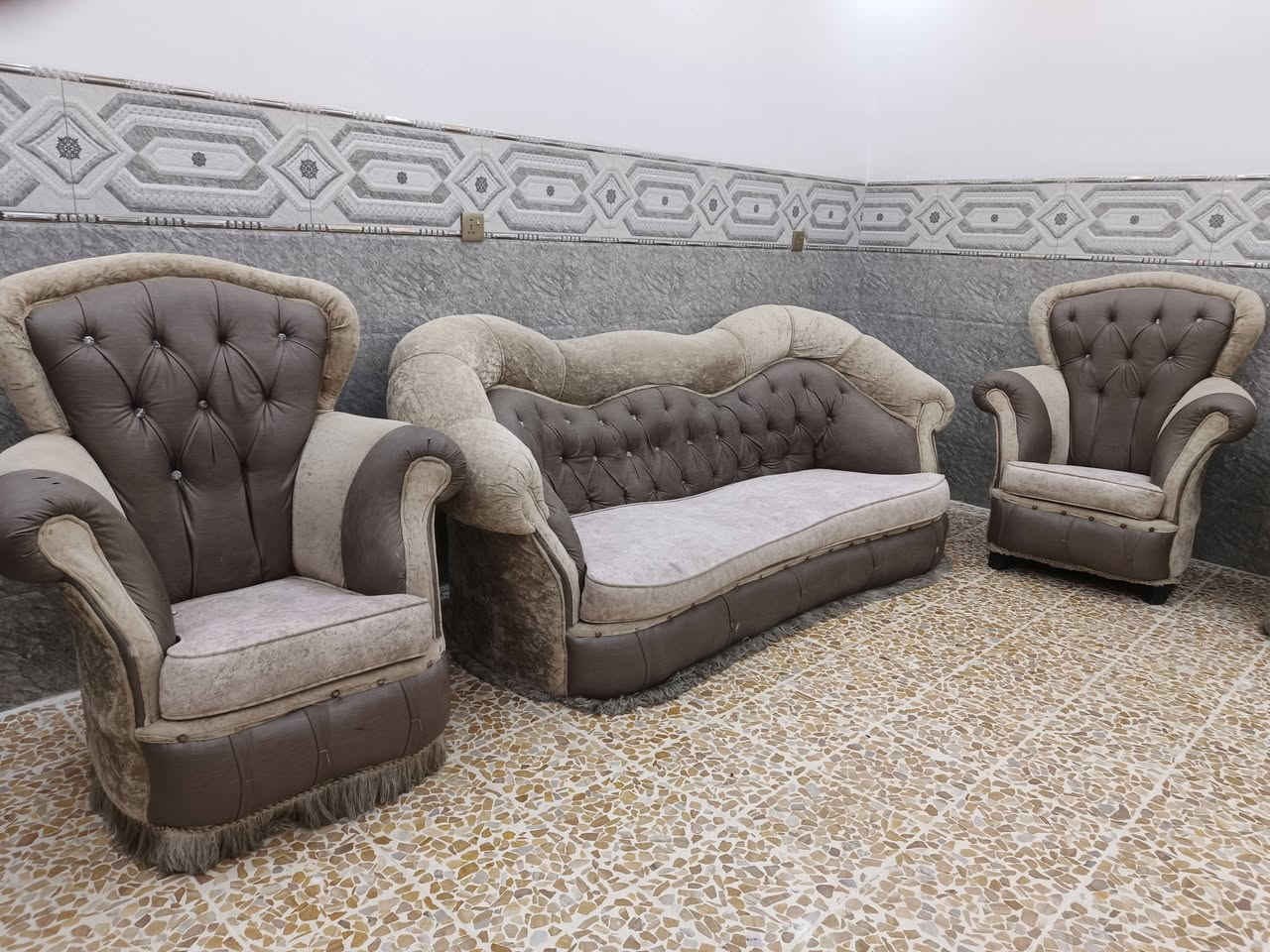السلام عليكم
ديوان مستعمل للبيع السعر 100 الف


**إذا كنت صاحب هذا الإعلان وتريد حذفه لأي سبب، رجاءا أرسل رسالة إلى الدعم الفني**