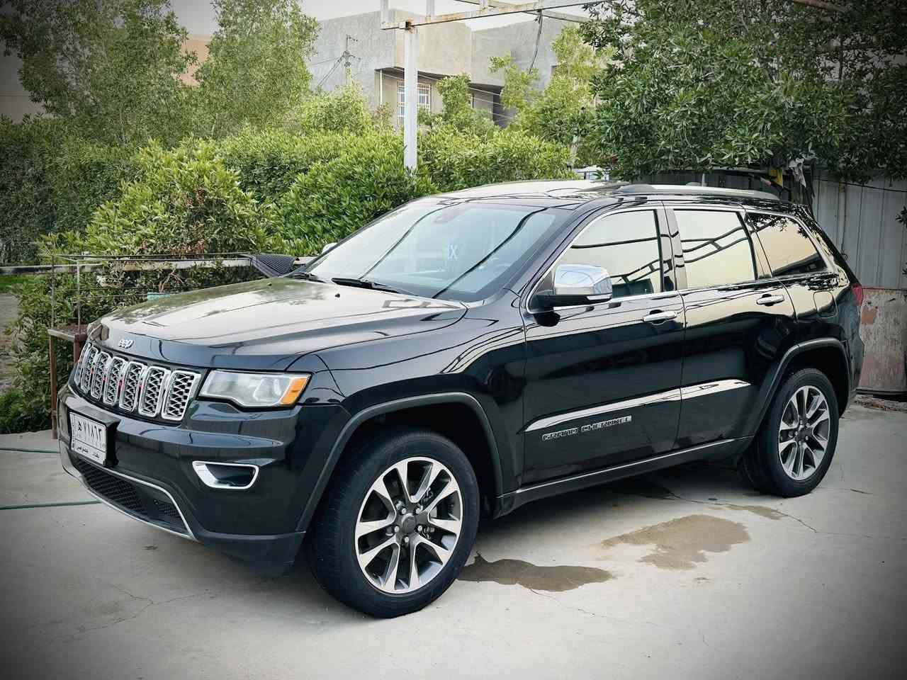 السلامً عليكم جيب 2020 لمتدد فول حادثه بنيد فقط نفسه مصلح بدون دواخل فقط والباقي كفاله حت من الشخط سياره جديده كلش الاستفسار ***********
