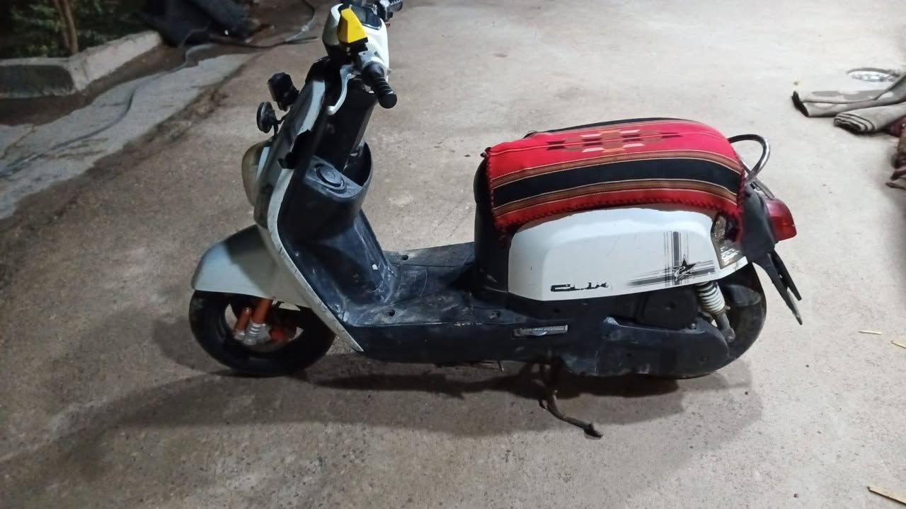 سلام عليكم درجة بوليسي نوزل نظيفه نكرت سلف بوشه 49 بلاديه سعره 550وبيه مجال وهذه رقمي كلشي بيه شغال كامله 
مكاني بغداد فلكه سلمان باك 
***********
