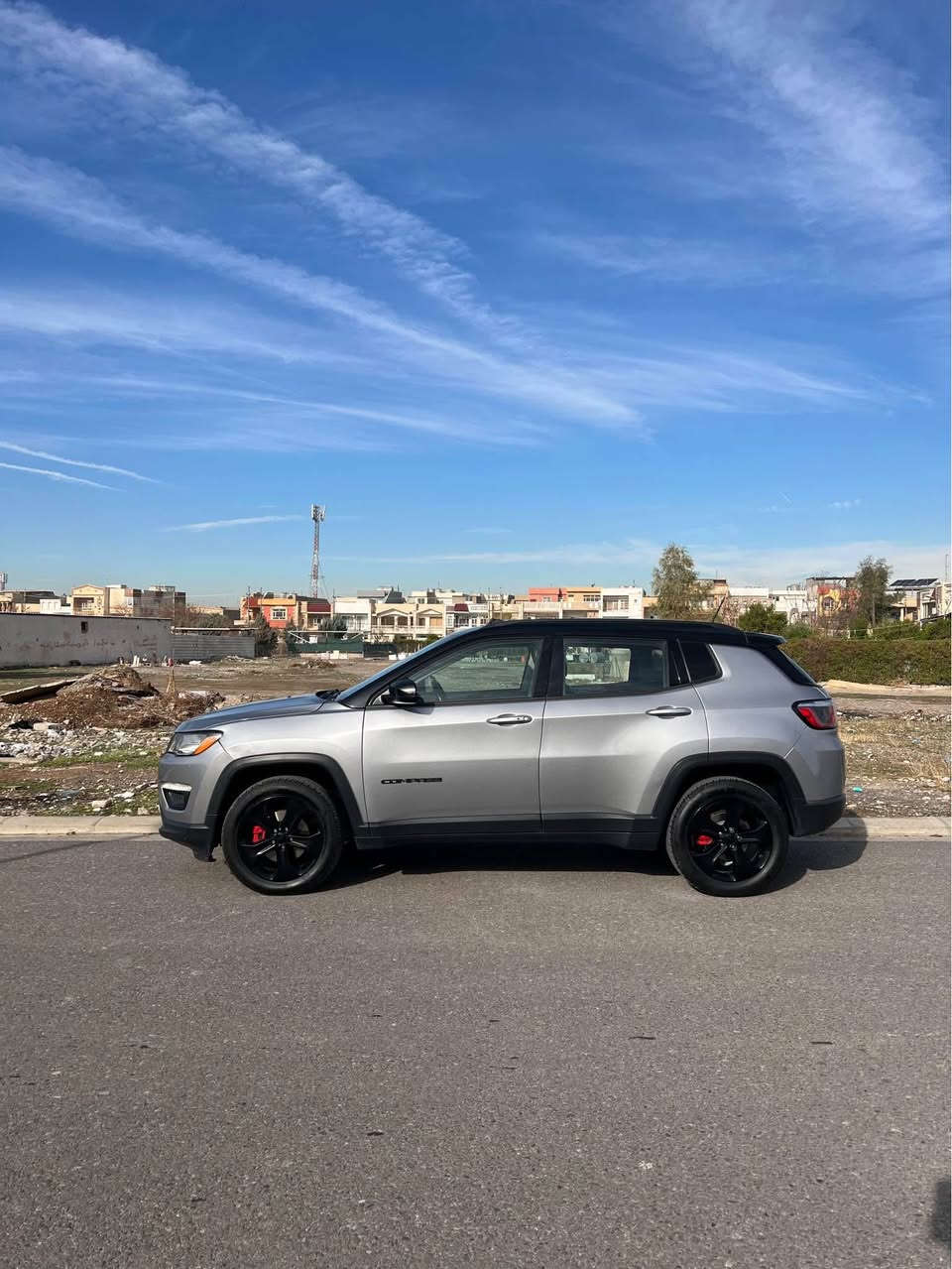 کوردی / عربي
جێب کۆمپاس 2019 فول مواصفات
ڕەنگی جوانە سقف و ویل و ئاوێنە بیلادی ڕەش هیچ نیکلی پێوە نیە
مەکینە 2.4L
فول مواصفات
پانۆڕاما
بصمە
دەبل ئەکسل  چوار مۆد ( بەفر - چەگل - قوڕ - ئۆتۆ)
کامیرا و حساسی دواوە
شاشە ئایپاد
تحدید سرعە
تەبرید مەرکەزی
ئاوێنە هیتەر

تەنها یەك پارچە بۆیاخە چامرغی پێشەوە لای سەکن وە دەرگای پێشەوە لای سەکن بە بیلادی گۆڕاوە
پەرەشوتی شانی تەقیوە تەنها لای سەکن
103 هەزار کیلۆمەتر ڕۆیشتووە

نرخی 145$ وەرەقە

وەتسئەپ ***********

******عربی
جیب کومباس 2019 فول مواصفات
حجم مکینە 2.4L
لون ممیز سقف ویل مرایا اسود بلادی
فول مواصفات
بانوراما 
بصمە 
دفع رباعي   4X4
کامیرا و حساس الخلفي
شاشە ایباد
تحدید سرعە
تبرید مرکزي
مرایا هیتر

ضرر فقط جامرغ الأمامی جانب السكن صبغ
و الباب الأمامی جانب السكن مبدل بالبلادی
ایرباك فقط تکمە جانب السكن 
ماشی 103 الف کیلومتر

سعر 145$ ورقە
واتساب  *********** أربيل, العراق
