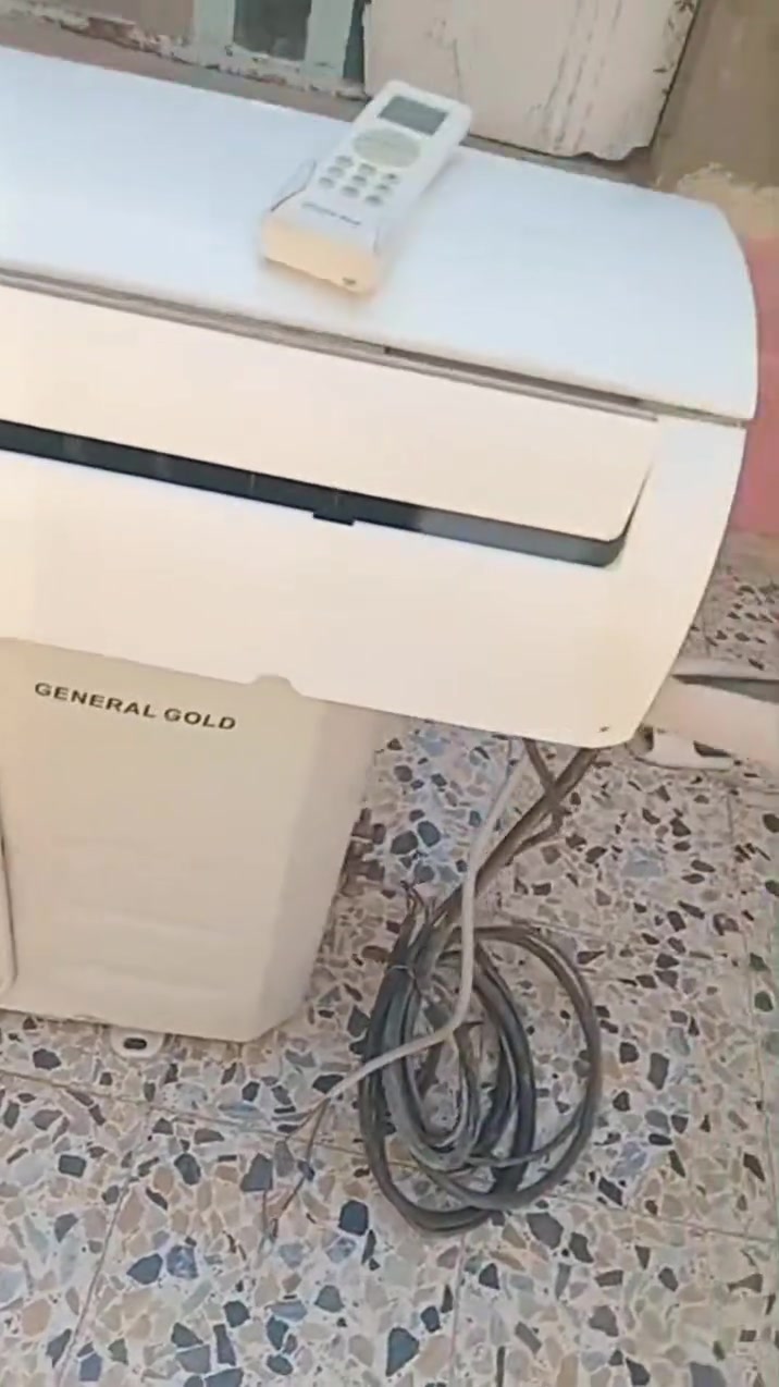 للبيع سبلت طن ونص نضيف 
 شرط الشغل الشراي يتصل ***********

