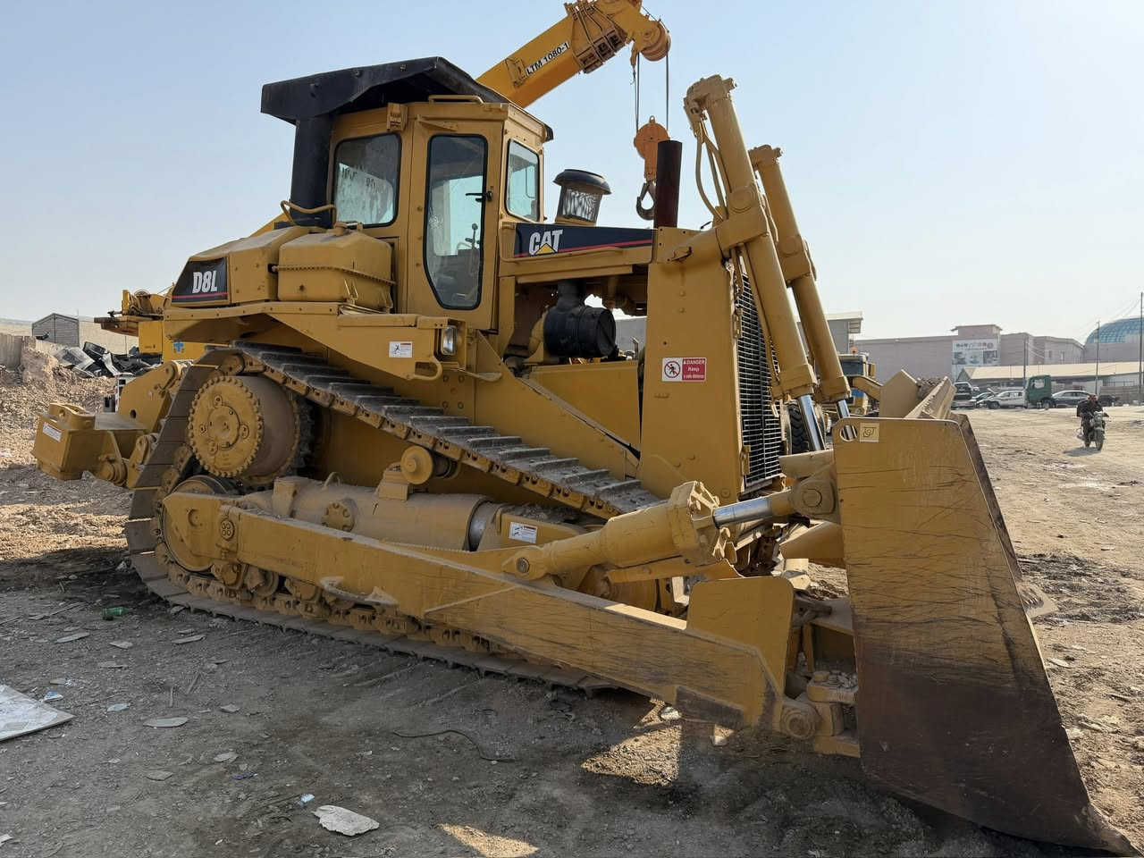 عندي بلدوزر D8L
موديل1990
رة قم كركوك
كلو بشرت
***********واتساب
مكن اربيل
