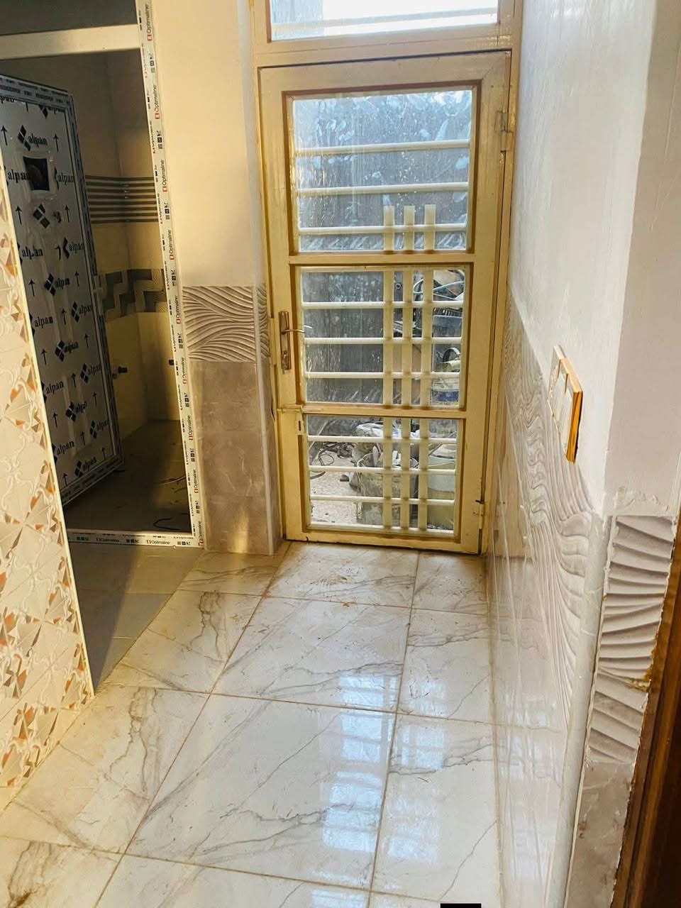 سلام عليكم يوجد لدينا كادر كامل لبناء وترميم البيوت بمقدمه وقصد الموريح وبشراف هندسي ومواد درجه اولى في بابل فقط
***********
