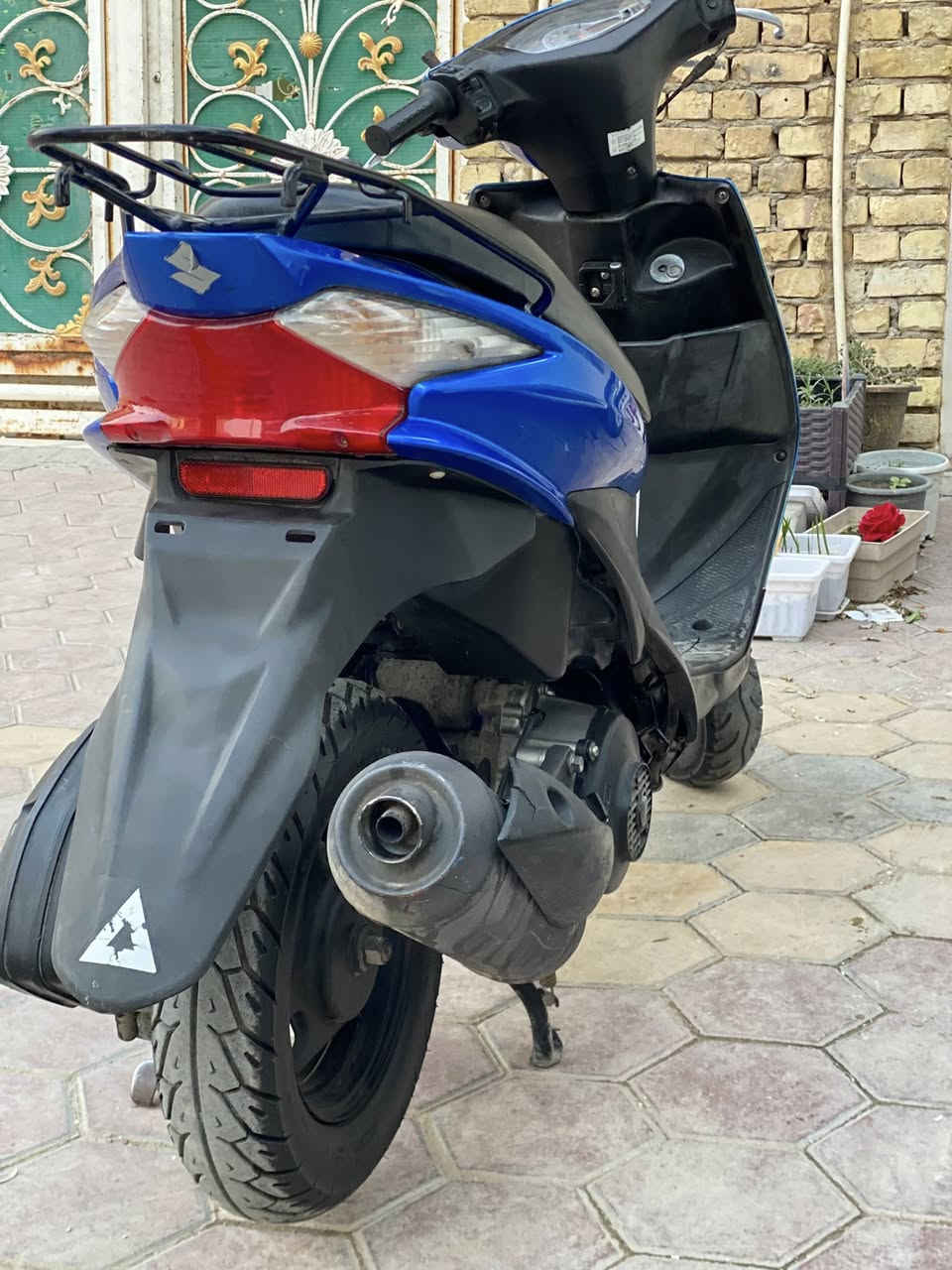 السلام عليكم حبايب كلبي 
ادرس حديث للبيع 
الدراجه كفاله عامه
***********
975وبيهه مجال للشراي فقط
