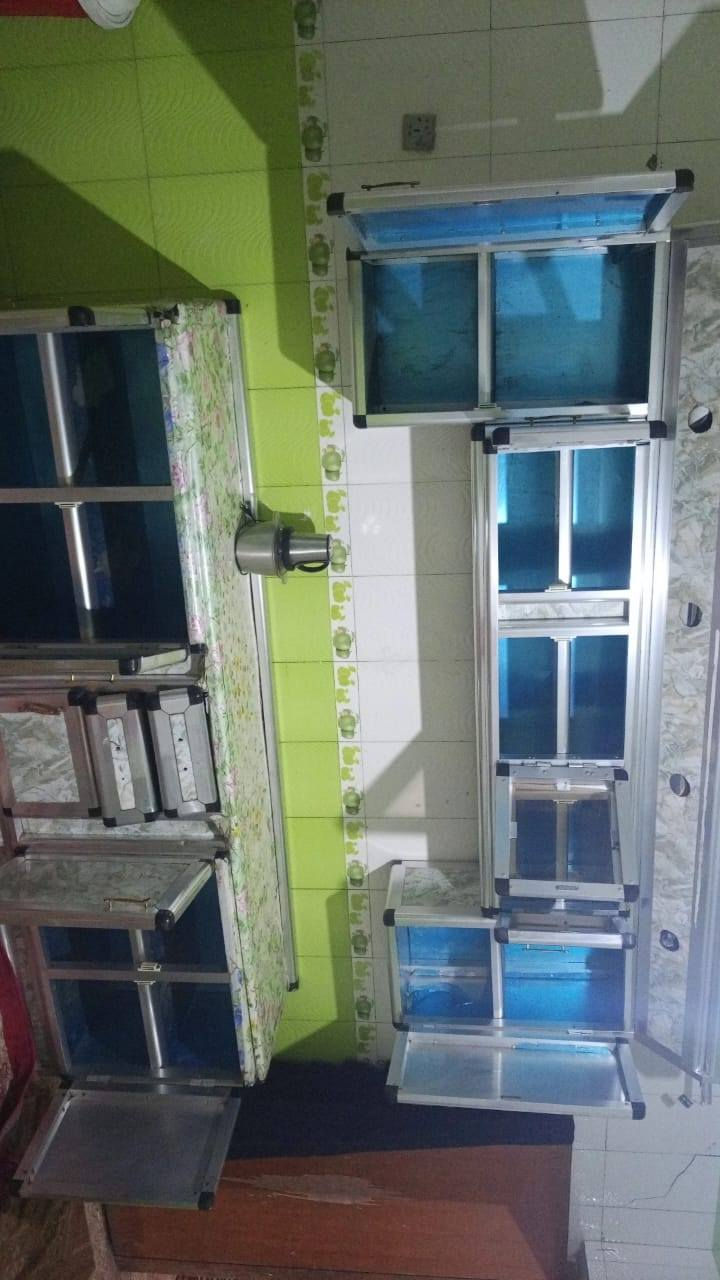 كاونتر مستعمل للبيع نظيف مابي شيء حتئ دواخل نظيفه فقط جرارات تعبانه ويا سنك بس ممصورته 
عنوان بابل نادر


**إذا كنت صاحب هذا الإعلان وتريد حذفه لأي سبب، رجاءا أرسل رسالة إلى الدعم الفني**