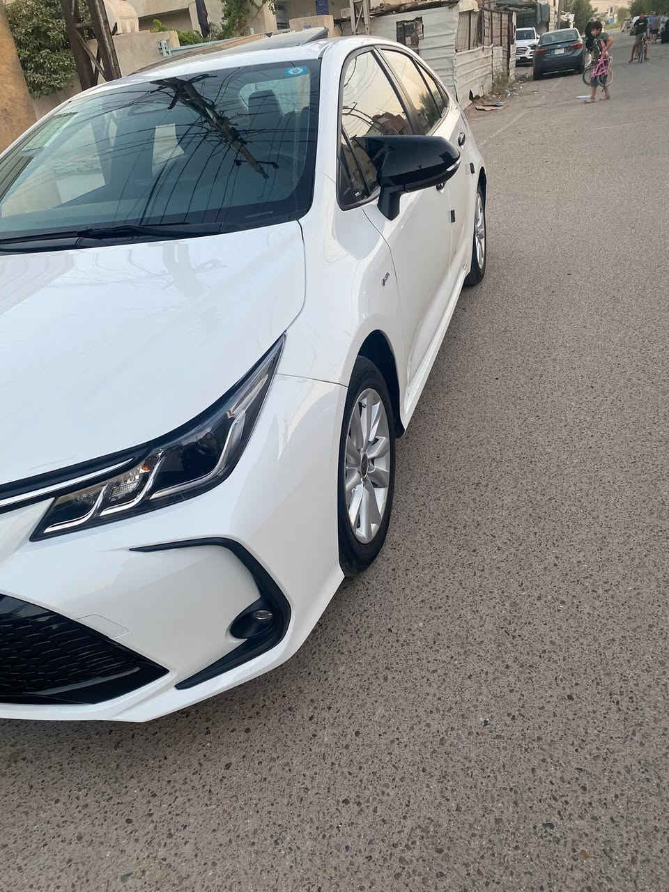 كورلا خليجي ٢٠٢٥
داخل جلد فتحه قطعتين تبريد ماشيه ٢١ ألف 
بيها بارد ٣ أصابع بجاملغ الأمامي ورصعات ثنين باقي كفاله 
سعر ١٥٤ وبيها مجال حك الجيه 
مكان مقابيل ألعاب السيديه
***********
