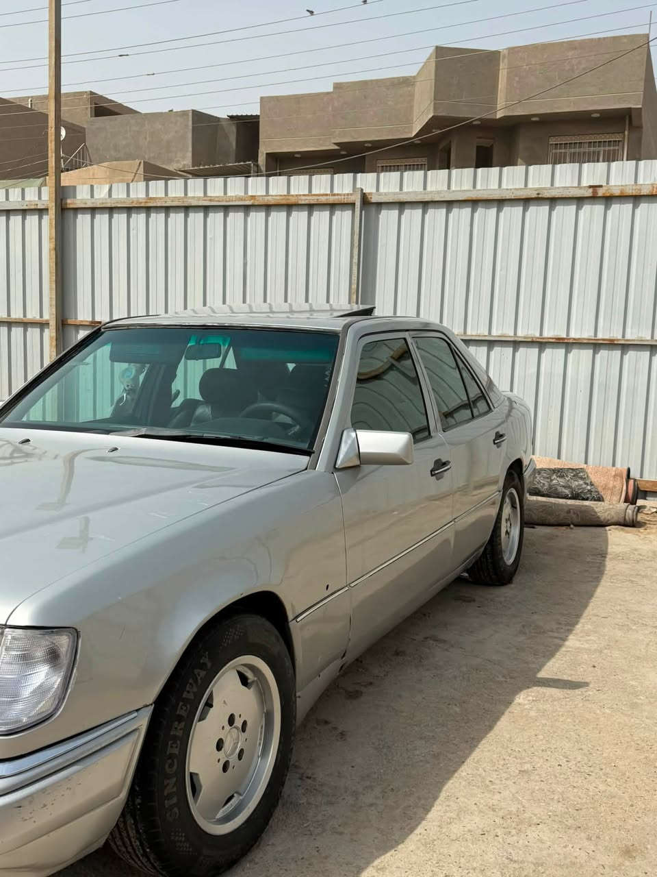 مرسيدس دب 300
للبيع
محرك 300 قبغ اسود
حدادية جديدة  
محرك كير حاوية 
داخل جديد
تبريد شغال 
السيارة باسمي 
السعر 55 وبيها مجال
مكاني بابل الحلة
***********

‭***********
