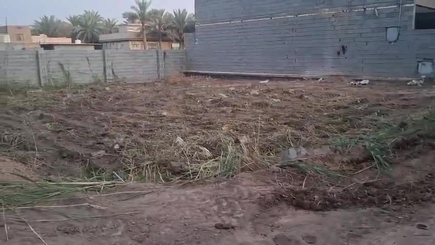 قطعه 500م  سند 25  طابو زراعي تحويل باسم المشتري في منطقة مصطفى خان تبعد عن شارع السيده زينب ع 450متر 
بالتحديد شارع أو منطقة أبو عصيد. باقي التفاصيل بالفيديو 
السعر 100 مليون وبيها مجال بسيط للاستفسار الاتصال على الرقم ***********
