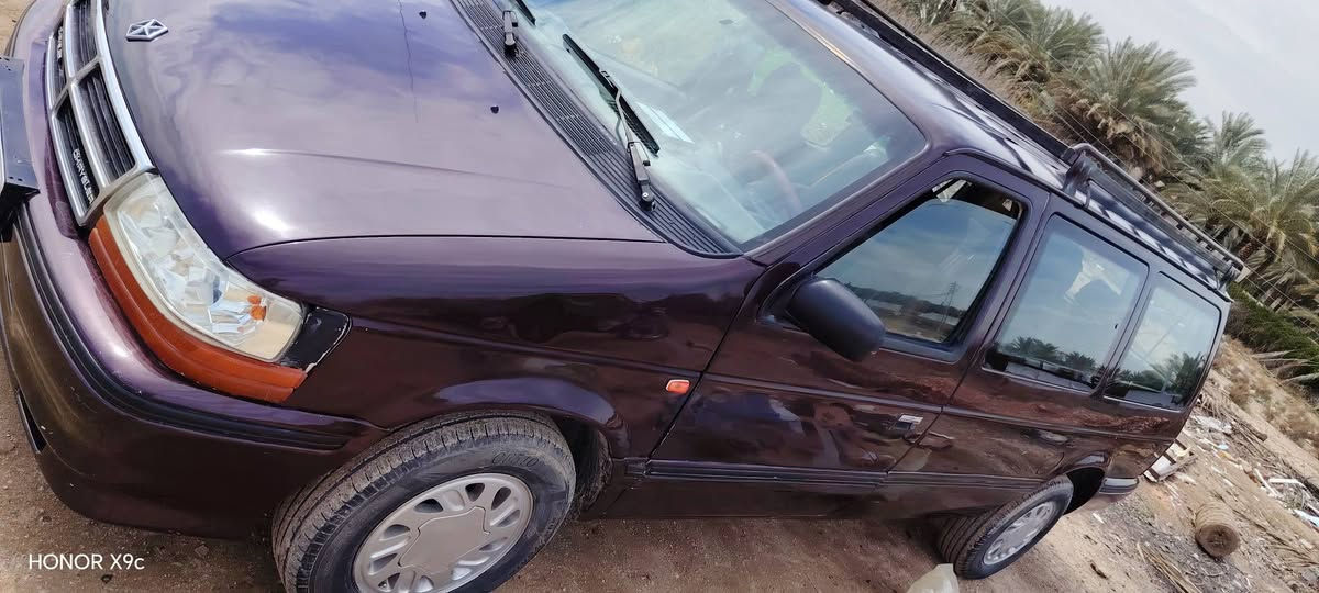 السلام عليكم سياره للبيع دوج كلايزر مديل 93 السياره حلوه جاهزه مصبوغه جماليه السياره احله من الصور تجي وتشوف السعر 40 وبيه مجال حك الجيه كربلاء لامام عون.  ***********
