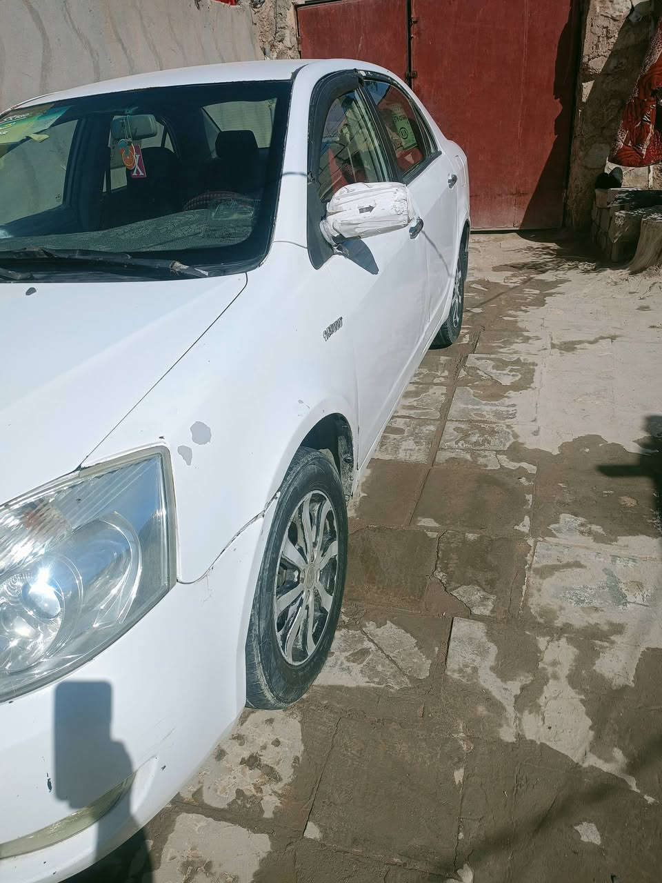 سلام عليكم جيلي افسي موديل 12 رقم بغداد سياره جاهزه الشراي ينتصل
*********** السعر 35 وبيه مجال الشراي
