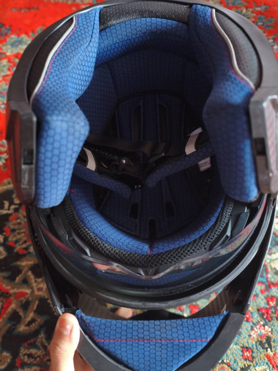 السلام عليكم خوذه للبيع مكاني عامريت الفلوجه ***********
