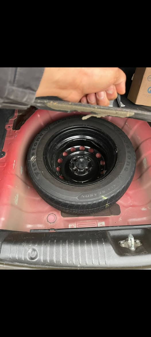 اكسنت وارد 2016 حادثها بدايت البنيد فقط بدون تبديل سياره ليبل واحد ماشيه 104حقيقي مكينه 160سياره خير من الله مال جناي كامله من كل شي صدر تاير تبريد كله جديد شرط بسمي سنويه ورقم دولي وهزه وهيئه مصفرات سعرها 95وبيها مجال ***********بغداد العبيدي وسونر مندلاوي مرفق$
