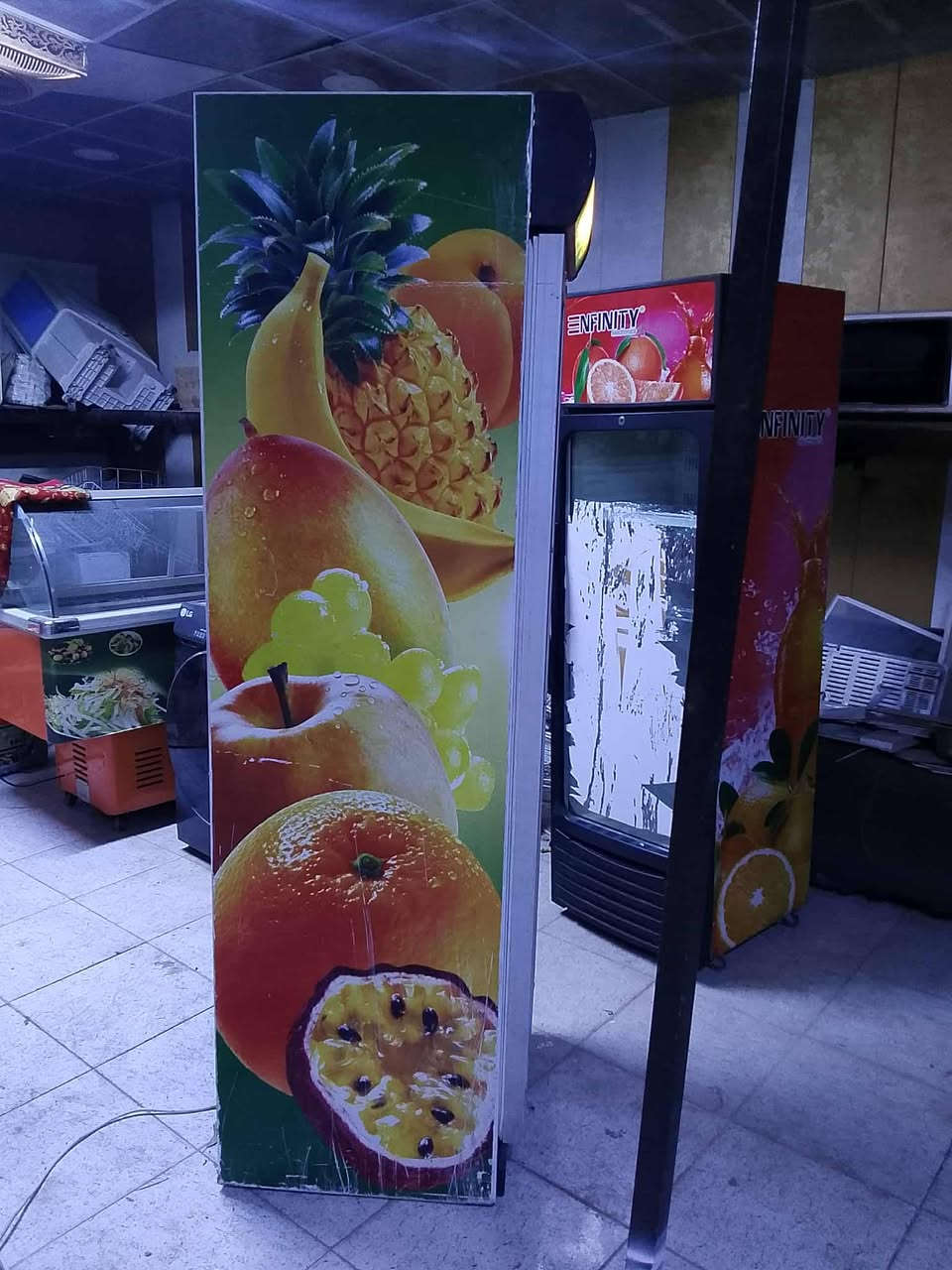 سلام عليكم برادات فول نضافة وتبريد ثلج ومجمدة متر ونص
بغداد *********** شراي اتصل
