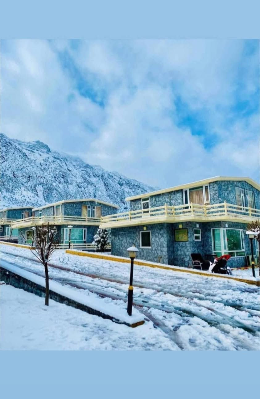 ⛔عروووووض ناررر⛔
❤️‍🔥❤️‍🔥نصف السنة ❤️‍🔥❤️‍🔥
ممن بغداد لسليمانيه من الباب للباب سعر البطاقة  70 الف دينار واطفال دون سن ال٦ سنوات مجاني أكثر من 6 سنوات نصف البطاقة
تشمل العرض فندق ذهاب واياب وجولات السياحية
خدماتنا المميزة ممن باب بيتك لفندقك الحصري في السليمانية فندق(الهذال)
انطلاق ساعه 11ليلا من بغداد متوجهين للسليمانية
الجميلة
 اليوم الأول
وصل الفندق ساعة 9ونص صباحاً تستلم  مفتاح غرفتكم يبدأ  البرنامج الساعه 3:00  مساءً
التوجه الئ حدائق والعاب جافي لاند  ومن بعدها التوجه الئ فاملي مول.. ❄️
 اليوم الثاني
انطلاق الباص ساعه ب9 الئ شلال ومصيف احمد اوه
ومن بعدها الئ بياره هورمان الحدودية الفاصله بين العراق و إيران
اليوم الثالث 
انطلاق الباص ساعة 9 صباحاً الئ جبال شارباشير الثلجية ومن بعدها استراحة في مطاعم سيتك الشهيرة

اليوم الرابع والاخير

انطلاق الباص الئ سد دوكان في مصيف آراة السياحي
والاستمتاع بالشواء السمك ع نهر دوكان ومن بعدها العوده الئ بغداد سالمين

للحجز والاستفسار
 التواصل ع الواتساب او الاتصال على الرقم ***********

دمتم في حفظ الله سالمين
