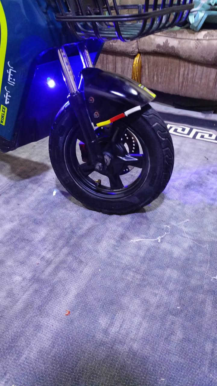 دراجه ار7 كلش نظيفه وكامله ما ناقصها شي وسريعه كلش سريعه بطاريات جدد33امبير السعر 4400العنوان بصره نواب ظباط مقابل مستشفى ***********
