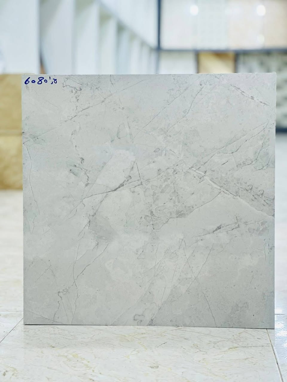 بسم الله الرحمن الرحيم 
يقدم لكم معرض ابو يزن للسيراميك والبورسلين 

اجود وارقى انواع السيراميك والبورسلين 

ارضيات 60x60
وباسعار مناسبه وجوده عاليه 
تنويه أن بضاعتنا قطع ليزري وليس عادي

60x60 ارضيات بورسلين 

ويوجد لدينا جميع انواع السيراميك والبورسلين من جدران وارضيات 
للحجز والاستفسار يرجى مراسله الصفحه عبر الخاص او المراسله واتساب 
***********
