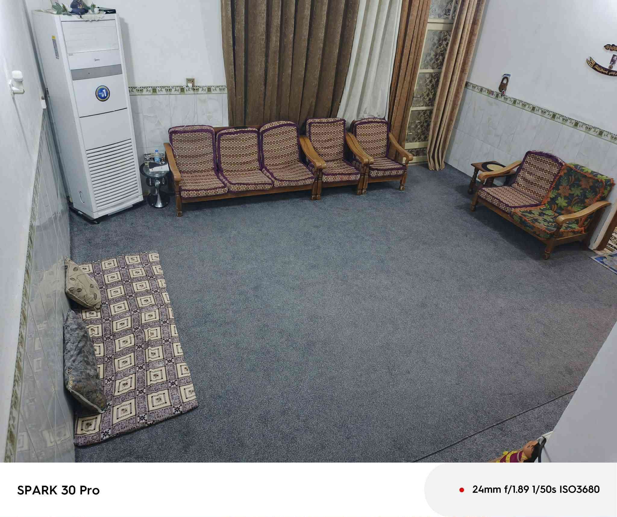 بيت  100م طابقين اساس صب السقف صب عقد زراعي مقابيل باب دخول المطار البناء مال جناي بي استقبال وصاله ومطبخ وغرفه جوه وغرفتين فوك عنوان ***********نجف مقابيل باب دخول المطار
