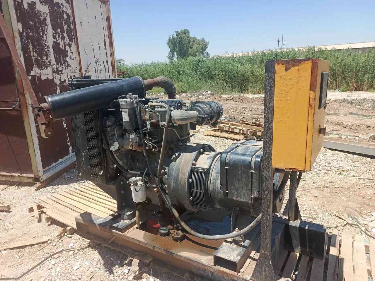 سلام عليكم مولد للبيع بيركز نكليزي 3بستم  اخو الجديد  السعر 40 ورقه  رقم الهاتف ***********
