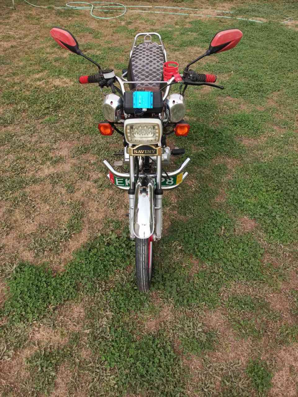 السلام عليكم من رخصت الادمن دراجه سيفان موديل 23 مكفول كفاله عامه العنوان ديالى  الخالص التحويله السعر 600 وبيه مجال رقم الهاتف ***********
