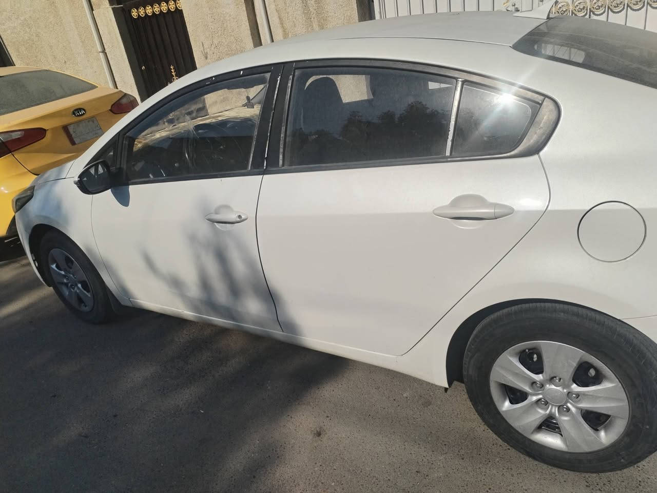 سيراتو ٢٠١٧ خليجي مكفوله بس هاي طخه موضحه بصوره هذا رقمي ***********
