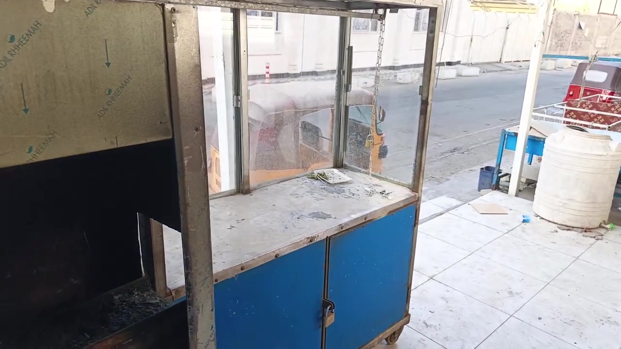 يا الله السلام عليكم محل مال قصابه هو وغراضه للبيع محل كامل على اخر حبايه من مثرامه منمحل كله للبيع راسلونا وبكم خير وتدللون مكاننا بغداد البلديات***********

