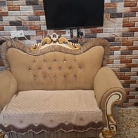 عندي تخم كامل عشر مقاعد السعر 400 وبي مجال بسيط المكان بغداد الغزاليه ...