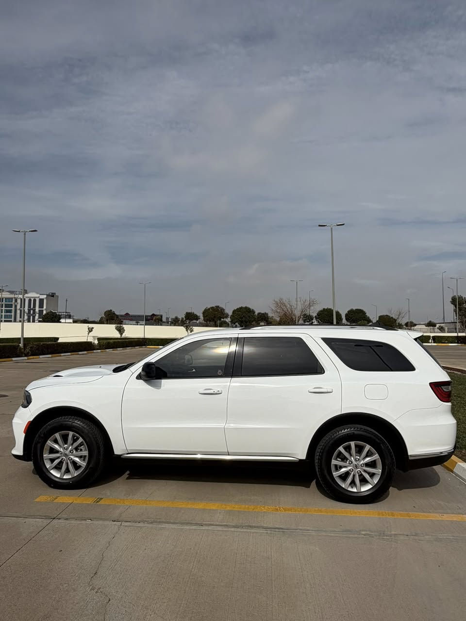 دوج دورانگو 2024
V6 

دبل إكسل 

مواصفات sxt 

شاشة جبيرة كاميرا 

كشنات هيتر 

ستيرن هيتر 

3مقاعد تبريد مركزي 

ماشية قليل 20mile 

سيارة مرقمة جاهزة 

سنوية ورقم جديدة بي اجازة تضليل جام جديدة لمدة سنة 

قطعتين صبغ فقط بنيد و جاملغ سكن 

شوية راس شانصي بي صبغ

مكان سيارة أربيل 

سعر مطلوب 240$

***********  واتس اب
