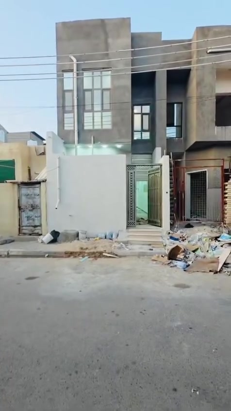 📍 القبلة – حي القائم
📐 المساحة: 100 متر
بيت حديث البناء (2026) طابوق، غير مسكون نهائياً، بموقع هادئ ومناسب جداً للعائلة.

✨ مواصفات البيت:
• 3 غرف نوم
• صالة
• ديوانية
• 2 مطبخ
• 2 حمام داخلي
• 1 حمام خارجي

✅ طابقين كامل
✅ بناء حديث وتشطيب جديد
✅ جاهز للسكن مباشرة

💰 السعر: 190 مليون
يوجد مجال بسيط .

📞 للاستفسار:
***********

