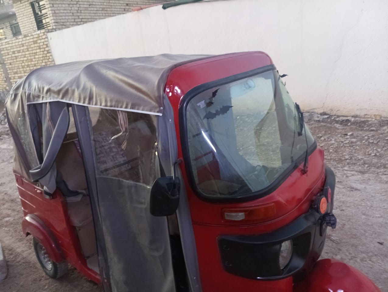 تكتك للبيع موديل 17السعر 3300العنوان الحمزة الغربي ***********
