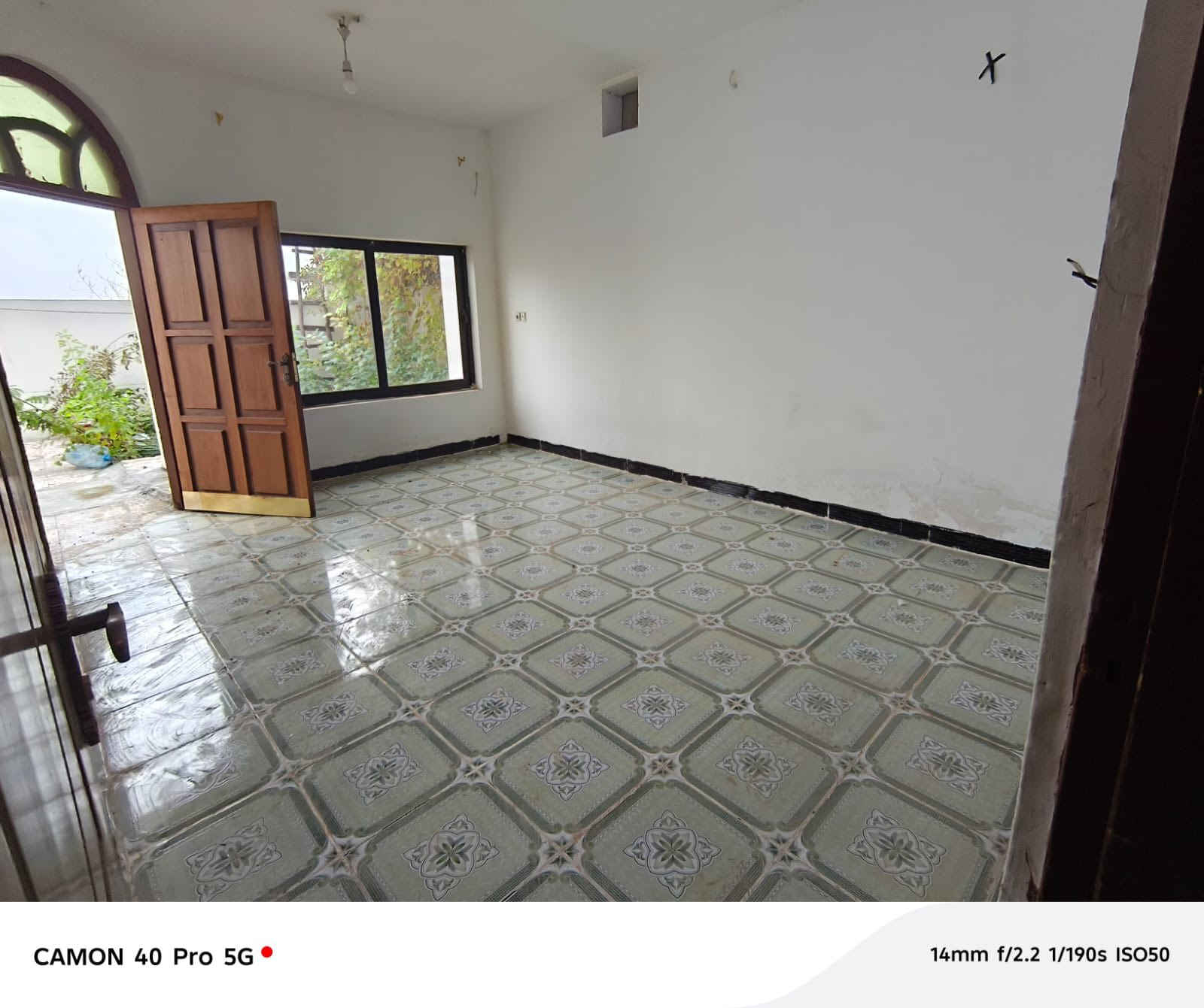 بيت طابقين للايجار بال٥٥   ٥ غرف نوم امام الساحة كبيرة 
للاستفسار 
***********
***********
