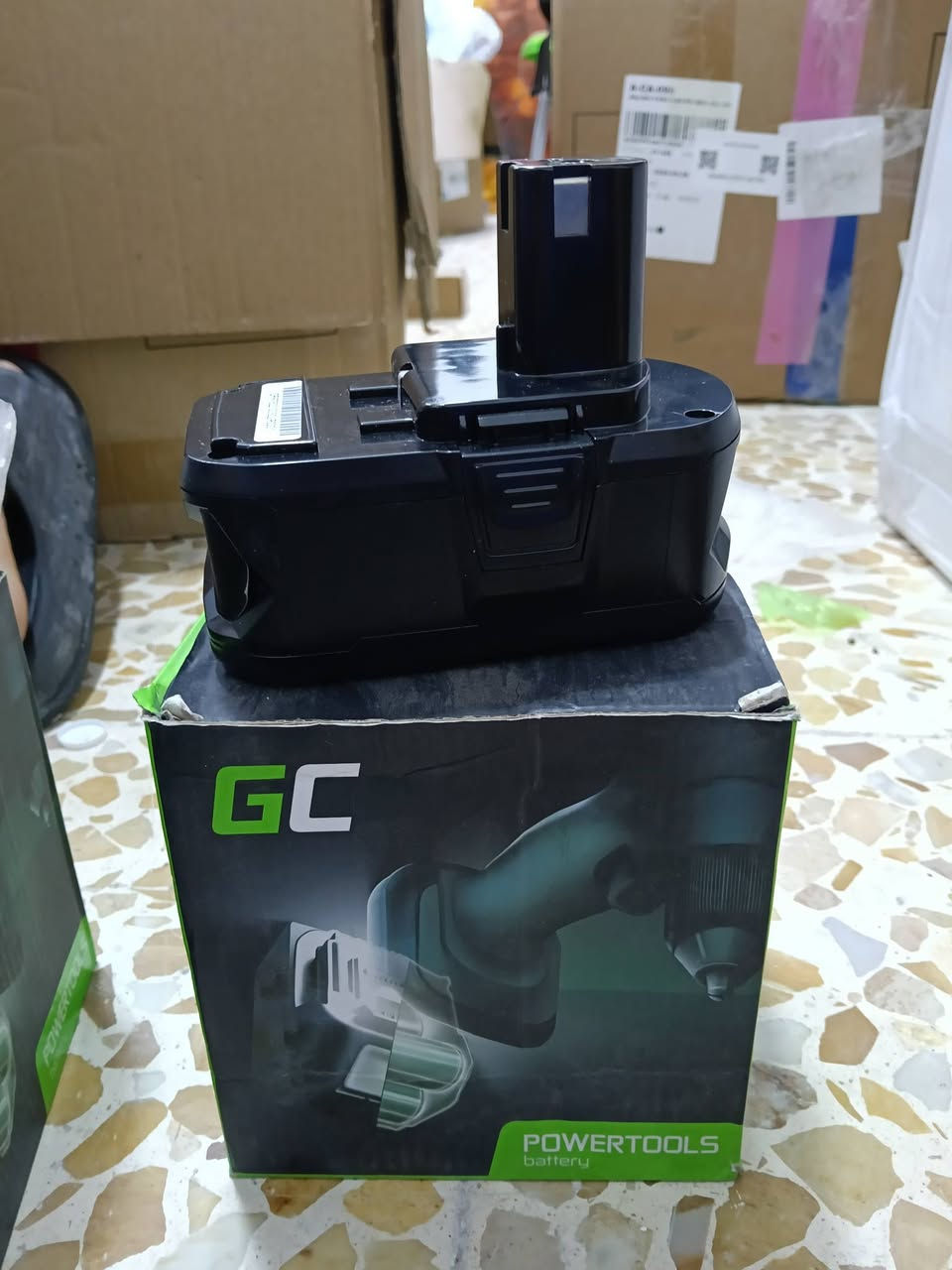 هذا المنتج هو بطارية أدوات كهربائية من نوع ليثيوم أيون ماركة Green Cell.
معوفر عندي بس قطعتين سعر الوحده 10 الف تواصل واتساب ***********
