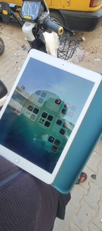 آيباد ٨ • ١٢٨ جيجا • قابل تفاوض