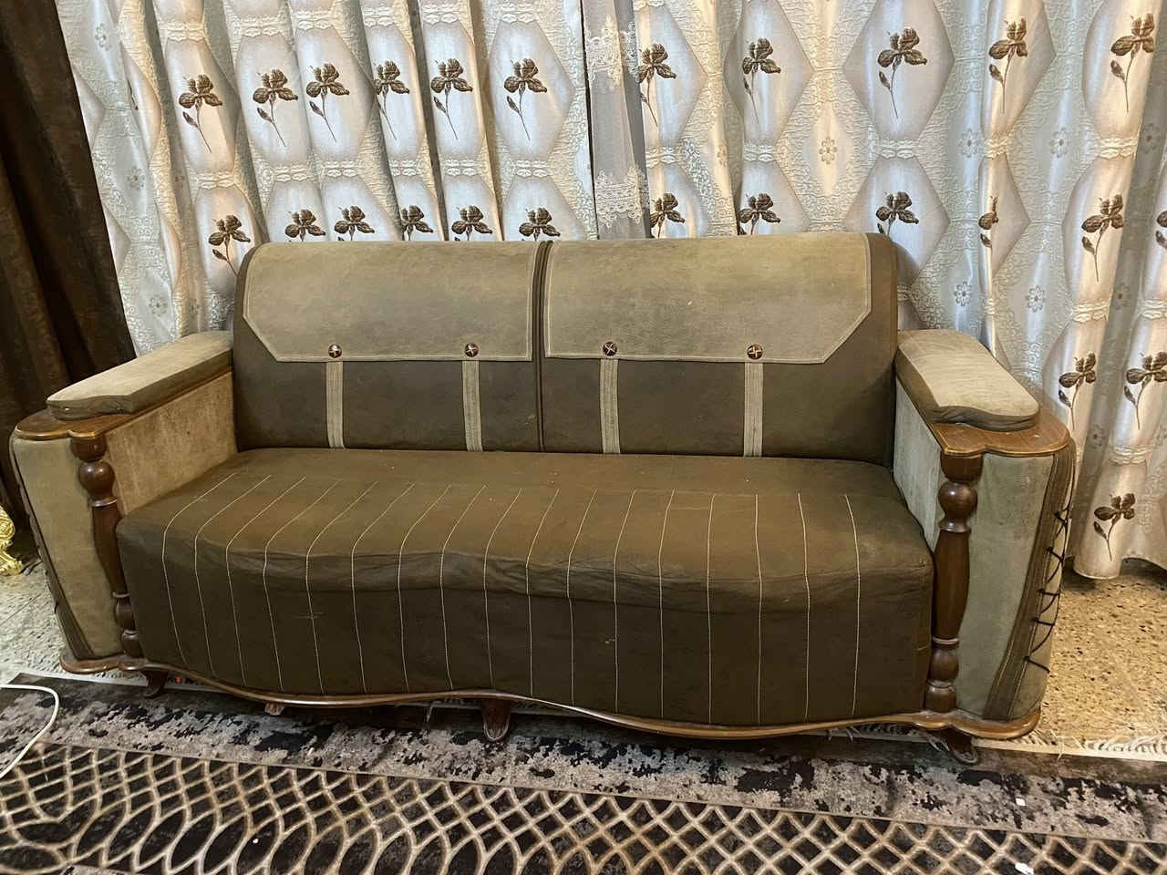 اغراض للبيع


**إذا كنت صاحب هذا الإعلان وتريد حذفه لأي سبب، رجاءا أرسل رسالة إلى الدعم الفني**