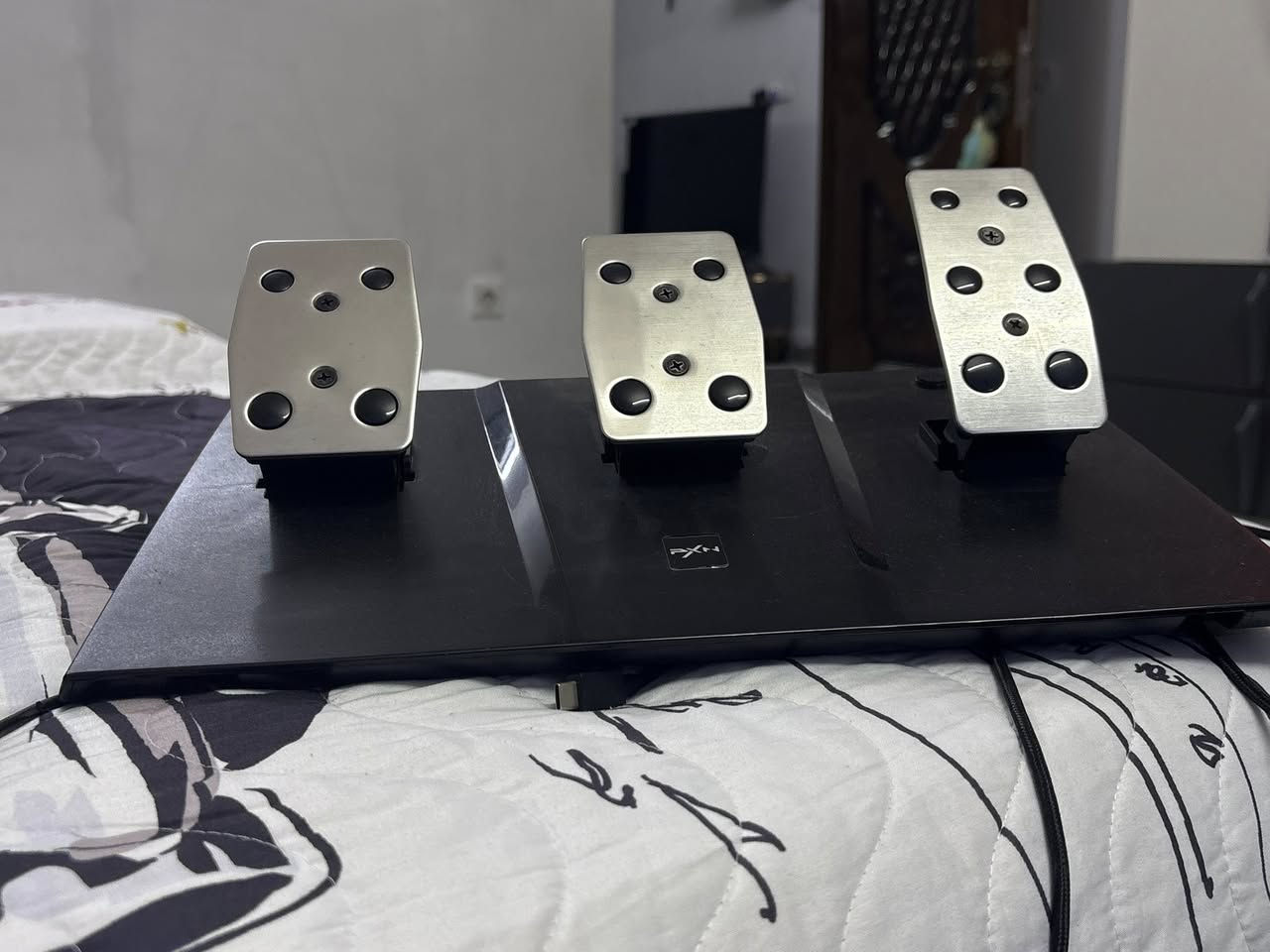 اكس بوكس سريس اس كلش نظيف وجديد كامل مثل مامبين بالصورة السعر ٤٧٥ الف


**إذا كنت صاحب هذا الإعلان وتريد حذفه لأي سبب، رجاءا أرسل رسالة إلى الدعم الفني**