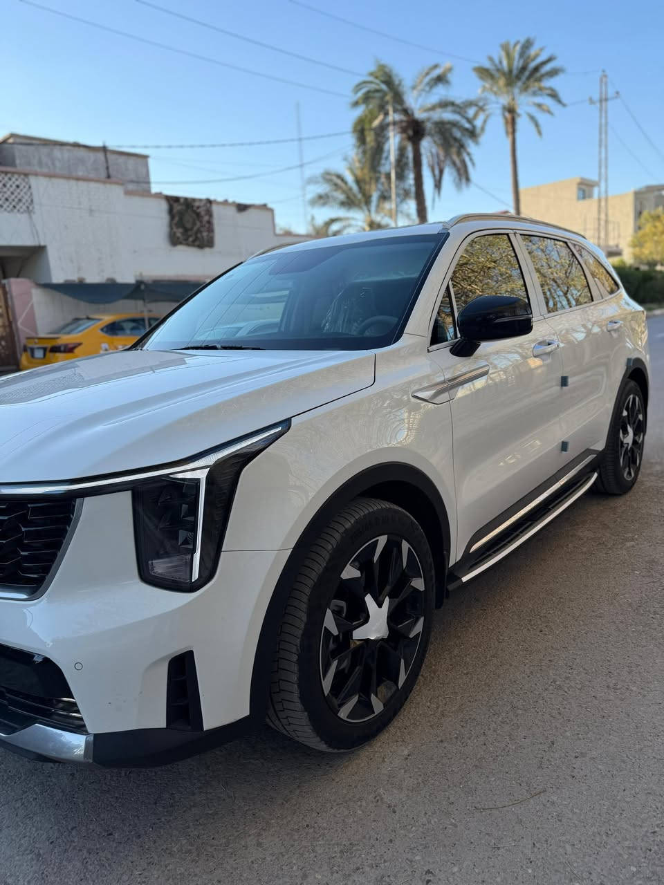 السلام عليكم
سورنتو للبيع 2025 
6سلندر خليجي ماشيه 6000 
ضمان شركه نم رقم بغداد شبه مميز وبأسمي مواصفات فول عدا البانوراما 
بصمة كير ماوس مودات قياده 
داتا شو ويل 20 بردات خلفيه 
اضائه محيطيه داخليه متعدده الالوان
صندوق كهرباء كامرات 2 مقاعد كهرباء والسيارة جديدة  بعدها بحالة الوكالة السعر 340 وبي مجال
مكانها ديالى المقدادية 
***********
