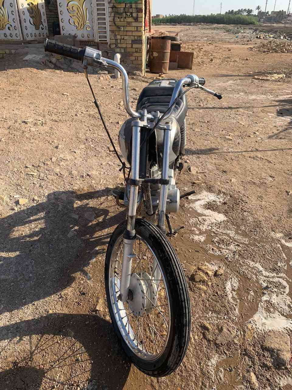 السلام عليكم
دراجه نامه للبيع بدون اوراق مفتوحه السعر 350 وبيها مجال  والتفاصيل اكثر ع رقم*********** مامتواجد خاص
