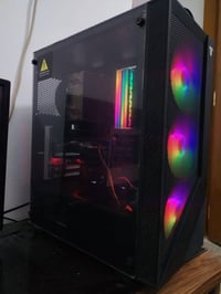 السعر 550 الف بيها مجال بسيط رامات   32 كيكا DDR4 اربع قطع معالج   Cor...