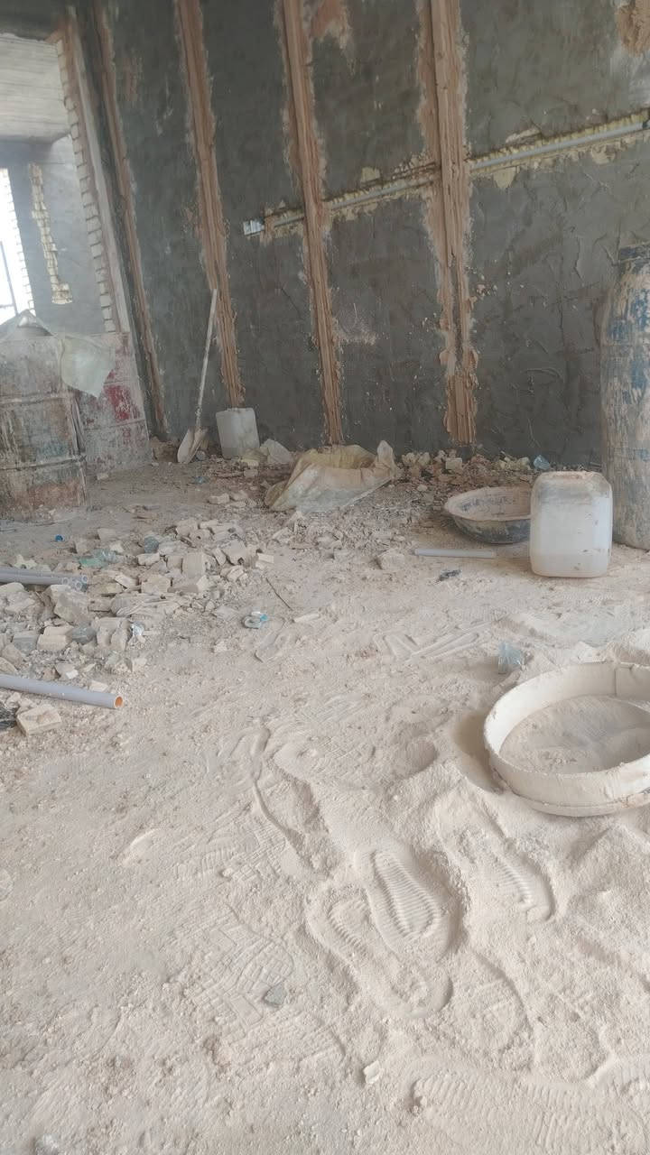 سلام عليكم
خلفه لبخ متفرغ حاليا
جص بورك سمنت
نثر.
تصفير ع مساطر  ليزر سمنت
***********
