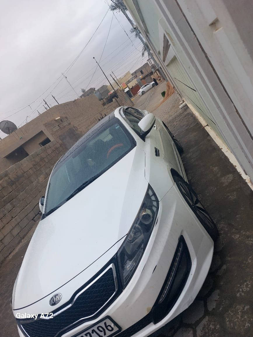 السلام عليكم
كيا اوبتما 2013 خليجي رقم سليمانيه بأسمي فول مواصفات بصمه لمتدد محرك 2400 دوش ضررها مرفق بسونار 
 السعر 130 وبيه مجال 
العنوان الرمادي 
للاستفسار 
***********
